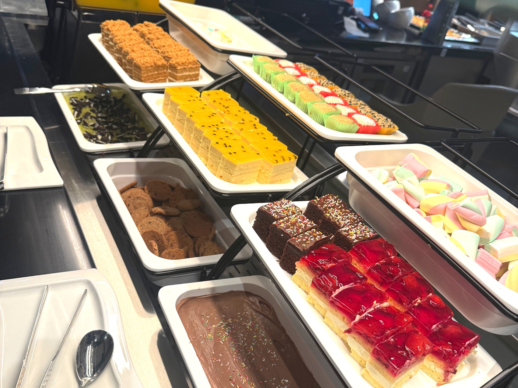 Desserts and salads at Amano Jyväskylä